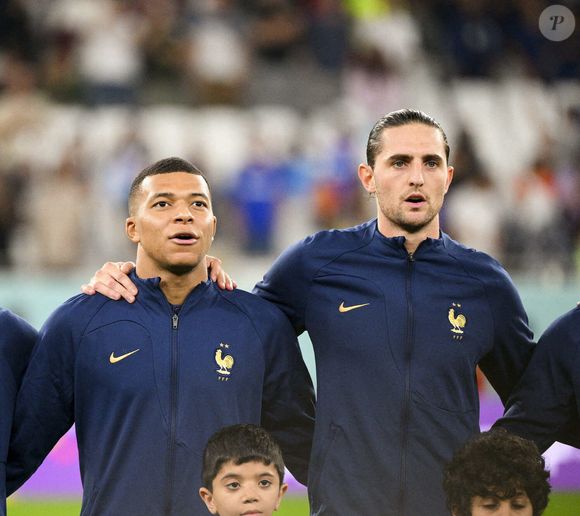 GRIEZMANN Antoine (FRA) / MBAPPE Kylian (FRA) / RABIOT Adrien (FRA) - Match « France - Pologne » (3-1) lors de la Coupe du Monde 2022 au Qatar, le 4 décembre 2022. L'équipe de France est qualifiée pour les quarts de finale.  © JB Autissier / Panoramic / Bestimage