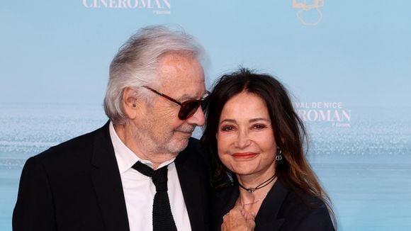 Pierre Arditi installé "loin de l'agitation parisienne" : avec sa femme Evelyne Bouix, il possède une maison dans une région attractive