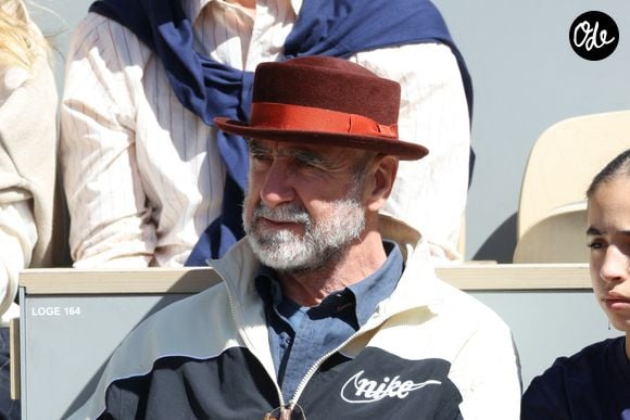 Éric Cantona dans les tribunes lors de la 14e journée de Roland-Garros 2026, le 6 juin 2026 à Paris, en France. Photo de Nasser Berzane/ABACAPRESS.COM