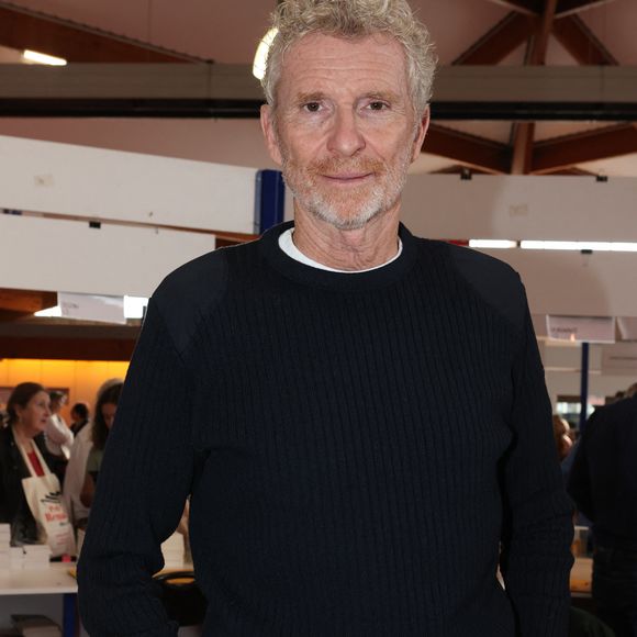 Denis Brogniart à la Halle Georges Brassens de Brive-la-Gaillarde pour la 43eme Foire du Livre de Brive, le 7 novembre 2025.©Jean-Marc LHOMER/Bestimage.