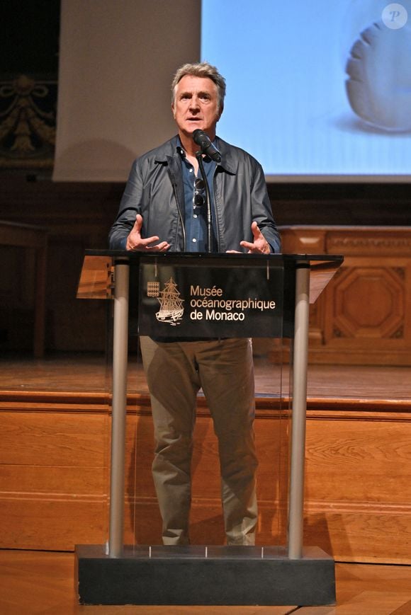 François Cluzet - Vernissage de l'exposition "Les Géants des Glaces" de Michel Bassompierre au musée océanographique de Monaco, le 10 avril 2024. 

© Bruno Bebert / Bestimage