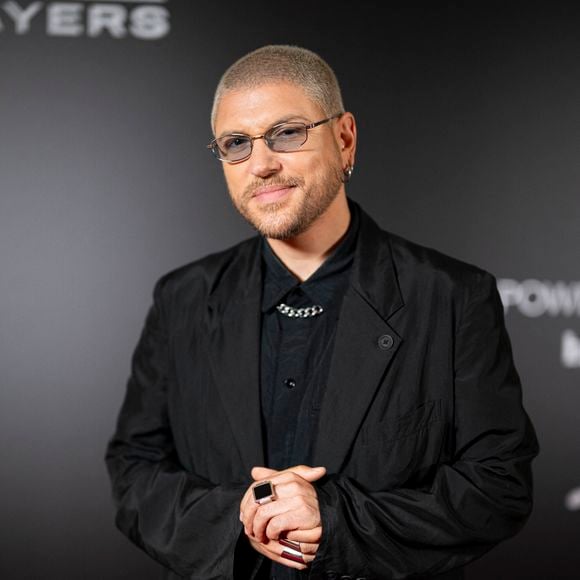 Il a attendu quatre ans avant d’obtenir une réponse.

Mosimann au photocall de la soirée des Billboard Power Players à la salle Cortot à Paris le 15 septembre 2026.
Déclinaison hexagonale du format emblématique des Power Players de Billboard, déjà présent aux États-Unis, au Royaume-Uni, au Canada, au Moyen-Orient et en Amérique latine, les France Power Players visent à distinguer les dirigeants les plus influents de l’industrie musicale française. © Pierre Perusseau / Bestimage