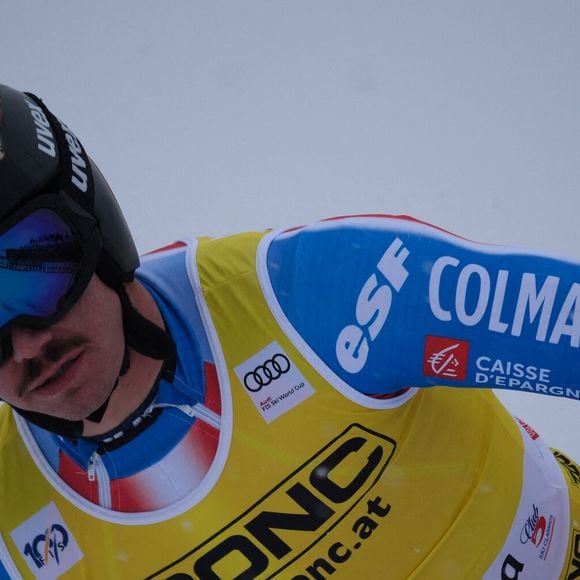 La Fédération française de ski a rapidement donné des nouvelles rassurantes concernant Nils Alphand

Nils Alphand de l'équipe de France participe à la Coupe du monde de ski alpin Audi FIS, course Super Géant sur la pente de Saslong le 20 décembre 2024, Val Gardena, Bozen, Italie. IPA Sport/ABACA