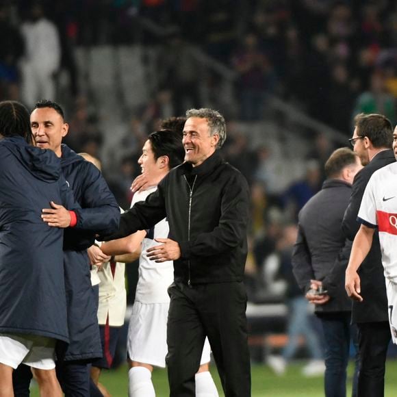 Celebration victoire PSG lors du quart de final retour de la Ligue des Champions opposant le FC Barcelona au Paris Saint Germain le 16 avril 2024 au Estadi Olimpic Lluis Companys a Barcelone, Espagne. Kylian MBAPPE (PSG), Luis Enrique MARTINEZ GARCIA, entraineur du PSG