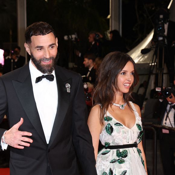 Karim Benzema et sa compagne Lyna Khoudri lors de la montée des marches du film « 13 jours 13 nuits » lors du 78ème Festival International du Film de Cannes. Le 23 mai 2025 
© Jacovides-Moreau / Bestimage