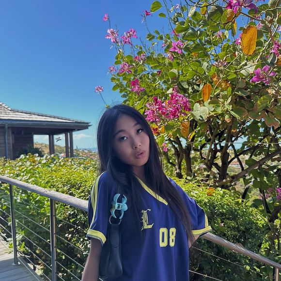 Jade Hallyday et son amoureux sont partis ensemble visiter le pays.

Jade Hallyday sur Instagram le 17 mars 2025. Instagram/Jade Hallyday