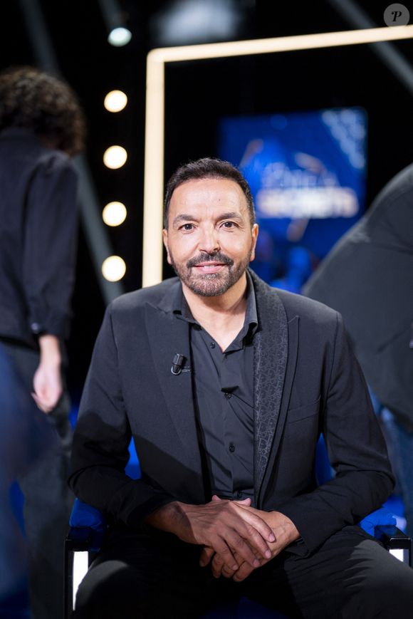 Exclusif - Exclusif - Kamel Ouali lors de l'enregistrement de l'émission "La Boîte à secrets", présentée par F.Bollaert et diffusée le 3 octobre 2025 sur France 3, dans les studios du Lendit à Saint-Denis, Seine Saint-Denis, France, le 9 septembre 2025. © Pierre Perusseau/Bestimage