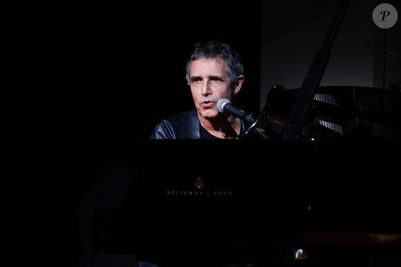 Exclusif - Julien Clerc - Soirée en hommage à Jean-Loup Dabadie à la SACEM à Neuilly-sur-Seine, le 07 avril 2025. © Christophe Clovis / Bestimage