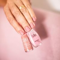 Comment faire sécher son vernis en quelques étapes simples et rapides : l’une des astuces risque de vous surprendre !