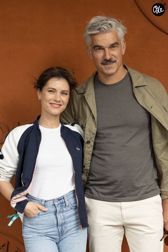 Alice Dufour et François Vincentelli au village lors des Internationaux de France de Tennis de Roland Garros 2025, à Paris, France, le 7 juin 2025. © Cyril Moreau/Bestimage