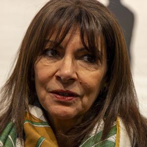 Anne Hidalgo, maire de Paris lors de l'exposition hommage au photographe Sebastião Salgado à la Salle Saint-Jean, au sein de l'Hôtel de Ville de Paris le 19 février 2026.

© Vincenzo Arnone / Bestimage