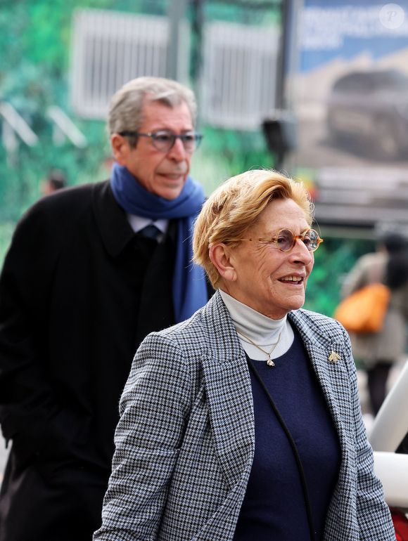 Ce lundi 22 septembre 2025, sur X, anciennement Twitter, elle indique être en deuil.

Isabelle Balkany - Obsèques de Päl Sarkozy de Nagy Bocsa, le père de Nicolas Sarkozy, en l'église Saint-Jean Baptiste à Neuilly sur Seine le 9 mars 2023.

© Dominique Jacovides / Bestimage