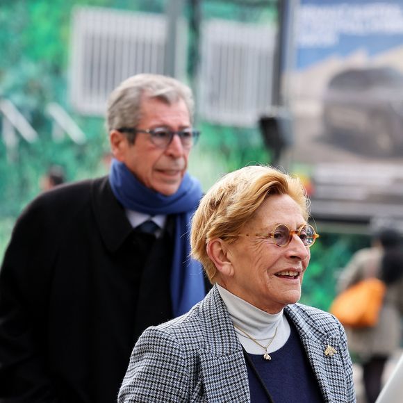 Ce lundi 22 septembre 2025, sur X, anciennement Twitter, elle indique être en deuil.

Isabelle Balkany - Obsèques de Päl Sarkozy de Nagy Bocsa, le père de Nicolas Sarkozy, en l'église Saint-Jean Baptiste à Neuilly sur Seine le 9 mars 2023.

© Dominique Jacovides / Bestimage