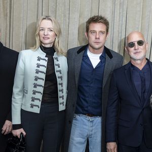Bernard Arnault, Delphine Arnault , Jonathan Anderson (J.W. Anderson), Jeff Bezos et sa femme Lauren Sánchez - Greeting au défilé Dior "Collection Haute Couture Printemps/Eté 2026" lors de la Fashion Week de Paris (PFW), au musée Rodin, à Paris, France, le 26 janvier 2026. © Olivier Borde/Bestimage