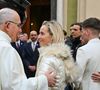 Les obsèques d'Evelyne Leclercq ont eu lieu le 13 janvier à Nice. 

Céline Olive (fille de E.Leclercq) et son fils Benjamin costume crème (petit-fils de E.Leclercq) avec le prêtre à la sortie des obsèques d'Evelyne Leclercq en la cathédrale Sainte-Réparate de Nice, France, le 13 janvier 2026.© Bruno Bebert/Bestimage