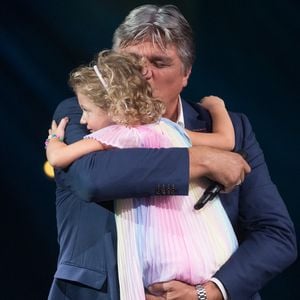 David Douillet et sa fille Blanche lors de l'enregistrement de l'émission "La Chanson secrète 7 " à la Scène musicale à Paris, diffusée le 15 janvier 2021 sur TF1. Crédit Gaffiot-Moreau / Bestimage