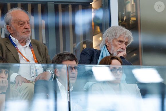 Pierre Richard en tribunes lors des Internationaux de France de Tennis de Roland Garros 2025, à Paris, France, le 6 juin 2025. © Jacovides-Moreau/Bestimage