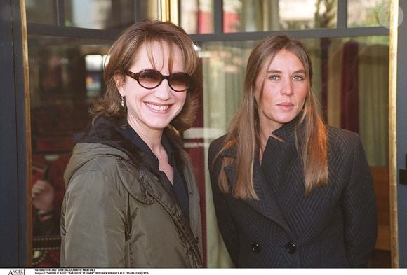 Nathalie Baye, Mathilde Seigner, déjeuner des nommés aux César, Fouquet's, plan américain.
