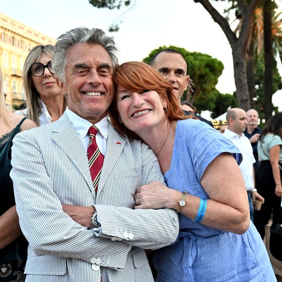 Gérard Holtz et sa femme, Muriel Mayette-Holtz, la directrice du Théâtre National de Nice a un diner amical et convivial autour du maire, au jardin Albert Premier sur la Coulée Verte à Nice. © Bruno Bebert/Bestimage