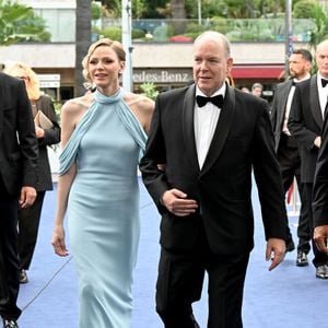 Elle était accompagnée du prince Albert 
La princesse Charlène de Monaco, Le prince Albert II de Monaco - Photocall de la soirée de clôture du 64ème Festival de télévision de Monte-Carlo le 17 juin 2025

© Bruno Bebert / Bestimage