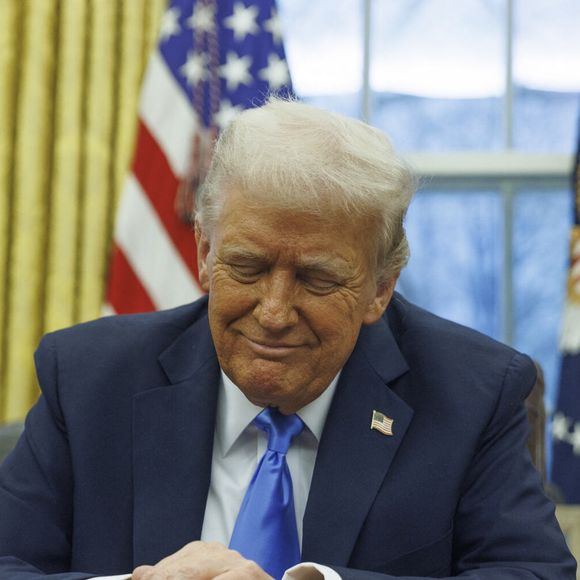 Le président Donald Trump et Elon Musk, accompagné de son fils X, donnent une conférence de presse pour défendre les premières coupes budgétaires du Department of Government Efficiency (DOGE) dirigé par le patron de Space X et Tesla.
Washington, le 11 février 2025. (Photo Press Service / BESTIMAGE).