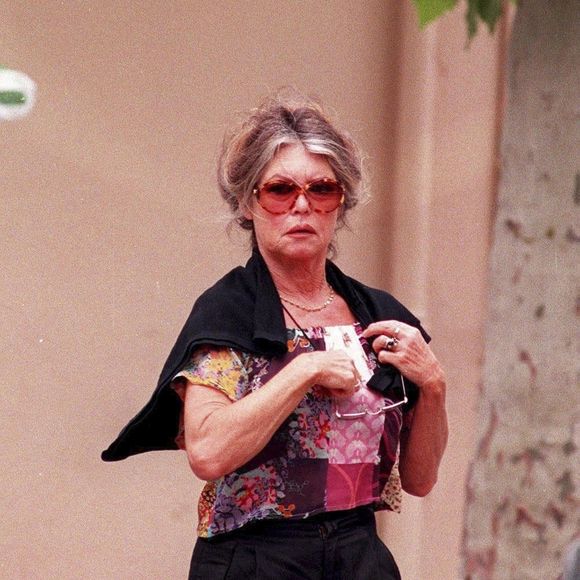 Archives - Brigitte Bardot est morte à 91 ans - BGUK_3449353 - na, FRANCE FILE PHOTOS - La star du cinéma français Brigitte Bardot est morte à l'âge de 91 ans.



Le communiqué, consulté par l'agence de presse AFP, la présente comme une "actrice et chanteuse de renommée mondiale, qui a choisi d'abandonner sa prestigieuse carrière pour consacrer sa vie et son énergie à la protection des animaux et à sa fondation"



Sur la photo : Brigitte Bardot