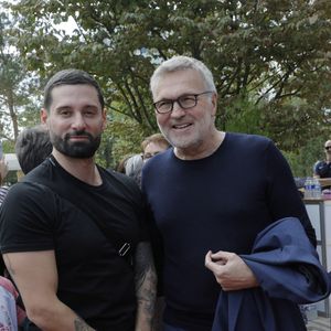 Exclusif - Hugo Manos et son compagnon Laurent Ruquier 
Inauguration de la place Line Renaud a Rueil-Malmaison le 22 Juin 2024.
© Jlppa / Bestimage