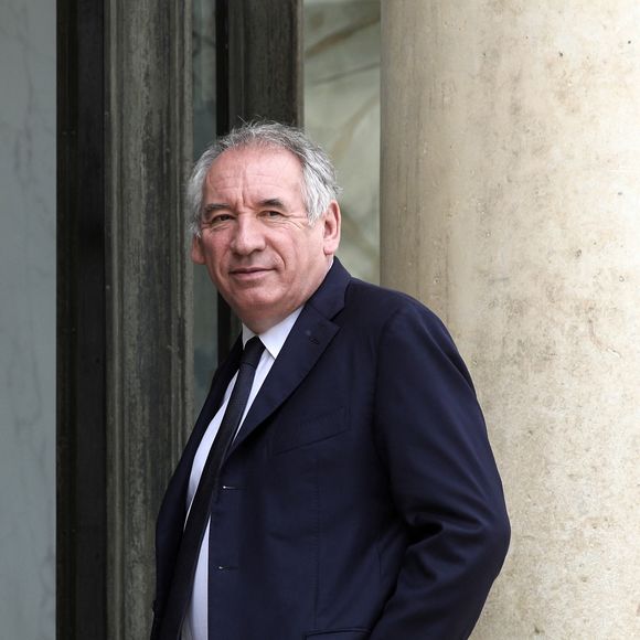 Le magazine "Elle" a rappelé les positions quelque peu surprenantes du politique

Le maire de Pau, Francois Bayrou - Le président de la République française reçoit les maires des communes victimes de violences, au palais de l'Elysée, à Paris, France,, le 4 juillet 2023. © Stéphane Lemouton/Bestimage