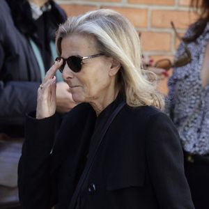 Claire Chazal - Arrivées aux obsèques de Nadia Farès en l'église Saint-Jean-de-Montmartre à Paris, le 24 avril 2026. N.Farès est décédée le 17 avril 2026 quelques jours après un "incident cardiaque" survenu le 12 avril 2026 dans la piscine du complexe sportif, Blanche (9ème).
