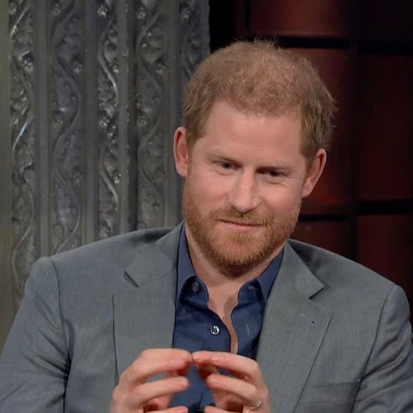 Ce n'est pas la première fois que le duc de Sussex apparaît dans l'émission.

Le prince Harry donne une interview sur le plateau de Stephen Colbert à propos de la vie après la mort. Photo par JLPPA / Bestimage