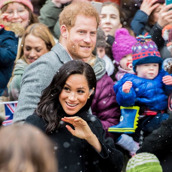 Le prince Harry, duc de Sussex, et Meghan Markle, duchesse de Sussex, enceinte, visitent le Bristol Old Vic. à Bristol le 1er février, 2019 Backgrid USA / Bestimage