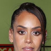 "L’association ne paie rien" : Amel Bent remet les pendules à l'heure sur le cachet des Enfoirés