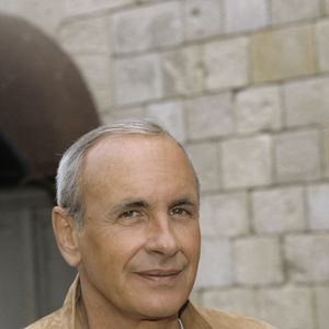 En France, en Poitou-Charentes, à Fort Boyard, portrait de Patrice LAFFONT souriant . Le 3 juin 1997 © Alain Canu via Bestimage