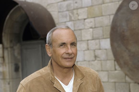 En France, en Poitou-Charentes, à Fort Boyard, portrait de Patrice LAFFONT souriant . Le 3 juin 1997 © Alain Canu via Bestimage