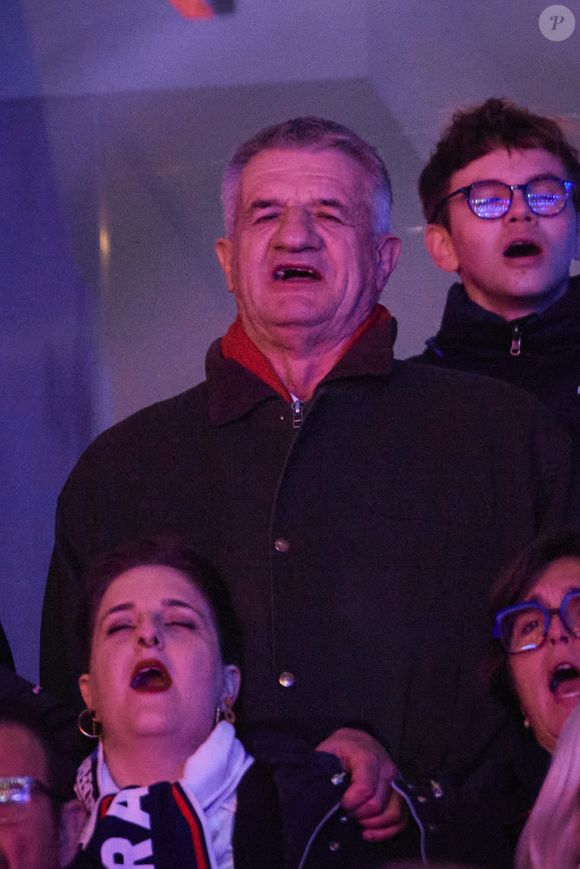 Jean Lassalle en tribunes lors du match du Tournoi des Six Nations opposant la France à l'Écosse (35-16) au Stade de France à Saint-Denis, Seine Saint-Denis, France, le 15 mars 2025. © Christian Liewig/Bestimage