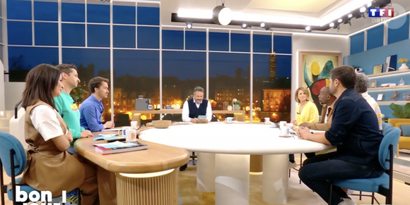 Dans une autre publication, il s'étonne des pharmacies américaines. 

TF1 lance le coup d'envoi de "Bonjour !" avec Bruce Toussaint.