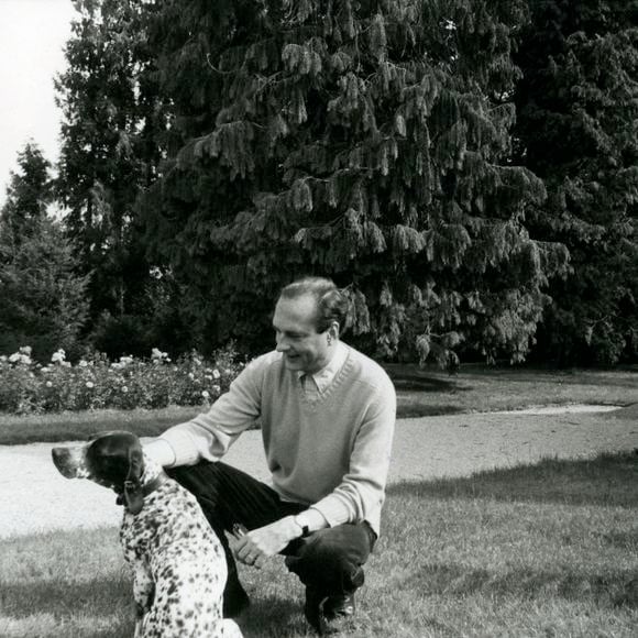 Depuis le départ de Jacques Chirac, le château de Bity serait laissé à l'abandon et en très mauvais état. Une rumeur que des habitants de Corrèze ont tenu à démentir...

Photo d'archives du 30 août 1976 de l'ancien président Jacques Chirac et de son épouse Bernadette dans leur château de Bity à Sarran, France. Photo Buthaud/Andbz/Abaca
