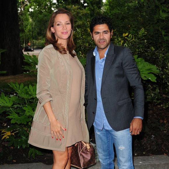 Mélissa Theuriau, enceinte, et Jamel Debbouze arrivent à une soirée organisée par la Fondation « Culture et Diversité » au Théâtre du Rond-Point à Paris, en France, le 30 mai 2011. Photo de Mousse/ABACAPRESS.COM