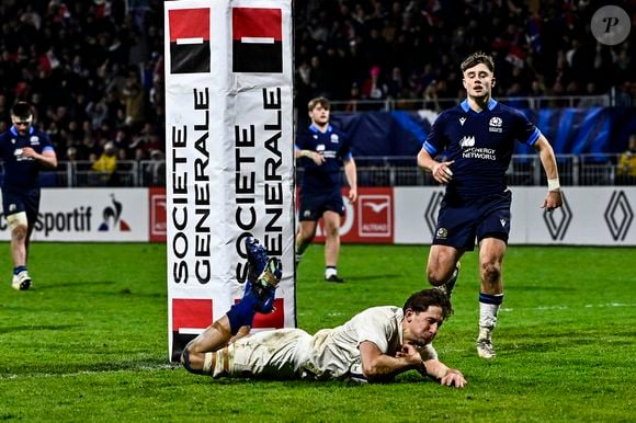 Les deux rugbymen avaient été mis en examen pour viol aggravé en réunion le 12 juillet dernier

Oscar Jegou - Essai et joie Oscar Jegou (fr)