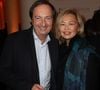 Gala.fr s'est intéressé à l'épouse de Michel-Édouard Leclerc, Natalia. À 58 ans, elle a ainsi 14 ans de moins que MEL, âgé de 72 ans. 

Michel Edouard Leclerc et sa compagne Natalia Olzoeva lors du photocall du 12ème Gala 2017 de l’Association pour la Recherche sur Alzheimer à la salle Pleyel dans le 8ème arrondissement, à Paris, France le 30 janvier 2017. L’Association pour la Recherche sur Alzheimer organise son 12ème gala de charité au profit de la recherche sur alzheimer. L’artiste Pierre Souchon, à l’initiative de ce concert intitulé "2 Générations chantent pour la 3ème", convie de nombreux artistes. L’intégralité des bénéfices de cette soirée servira à financer la recherche sur la maladie d’Alzheimer. © Cyril Moreau/Bestimage