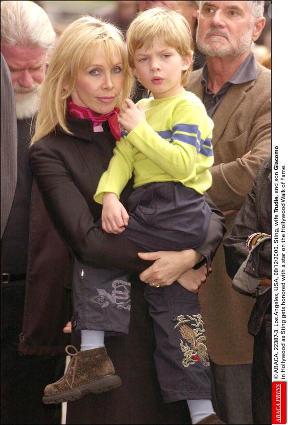 Le 8 décembre 2000, Sting, sa femme Trudie et son fils Giacomo à Hollywood, alors que Sting reçoit une étoile sur le Hollywood Walk of Fame. Photo : Ramey Agency/ABACA