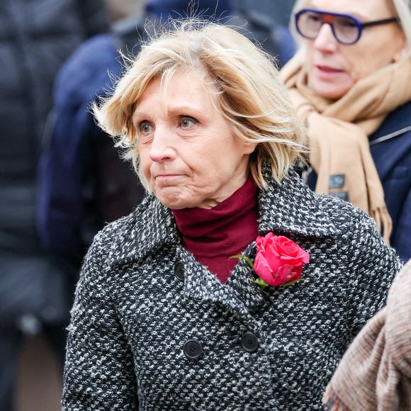 Evelyne Dhéliat - Sortie des obsèques de Catherine Laborde en l’église Saint-Roch à Paris, le 6 février 2025. Décédée le 28 janvier 2025 à l'âge de 73 ans, l'ancienne présentatrice météo de TF1 (1988 - 2017) était atteinte de la maladie neurodégénérative à corps de Lewy. 
© Jacovides - Moreau / Bestimage