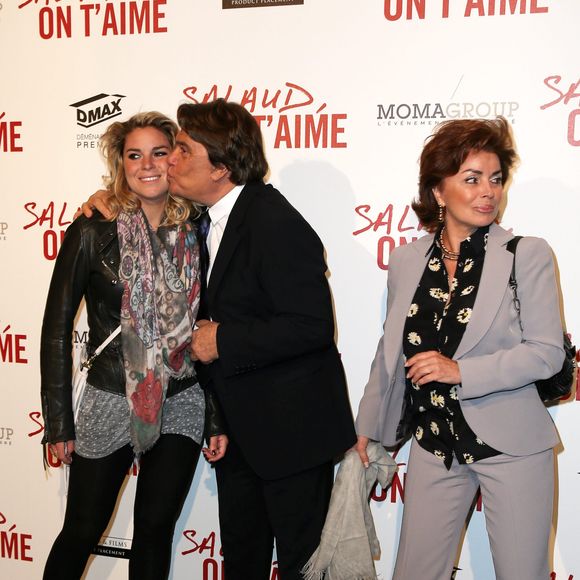 Bernard Tapie avec sa femme Dominique et sa fille Sophie - Avant-première de 'Salaud on t'aime' à l'UGC Normandie sur les Champs-Elysées à Paris le 31 mars 2014. DOMINIQUE JACOVIDES / BESTIMAGE