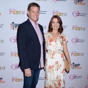 Un an plus tard, en 1998, les deux comédiens se mariaient. 

Doug Savant et sa femme Laura Leighton au photocall du gala caritatif "Farrah Fawcett Foundation" au Wallis Annenberg Center for the Performing Arts à Los Angeles, le 6 septembre 2019. Broadimage / Bestimage