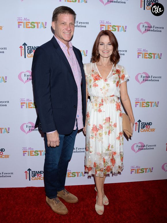 Un an plus tard, en 1998, les deux comédiens se mariaient. 

Doug Savant et sa femme Laura Leighton au photocall du gala caritatif "Farrah Fawcett Foundation" au Wallis Annenberg Center for the Performing Arts à Los Angeles, le 6 septembre 2019. Broadimage / Bestimage