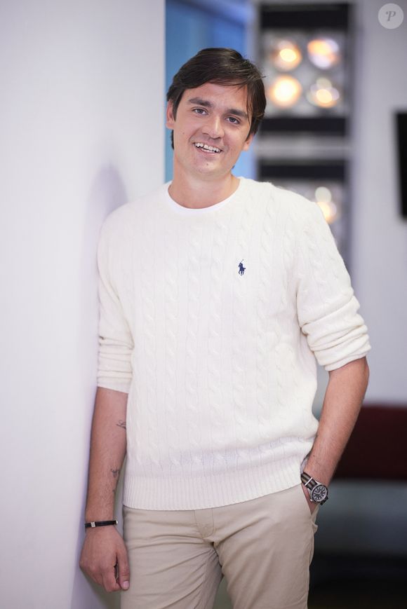 Exclusif - Alain-Fabien Delon en backstage de de l'émission "C à Vous" à Paris, France, le 18 octobre 2024. © Cyril Moreau/Bestimage