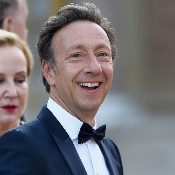 Stephane Bern arrive au banquet d'État au château de Versailles, à l'ouest de Paris, en France, le 20 septembre 2023, au premier jour de la visite d'État du roi britannique en France. Photo par Franck Castel/ABACAPRESS.COM