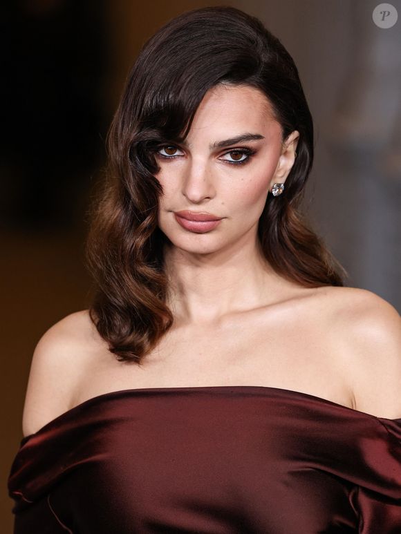 Et dans ce domaine, une Française excelle. Celle d'Emily Ratajkowski, notamment. 

Emily Ratajkowski Le 2 novembre 2024. 
© Backgrid / Bestimage