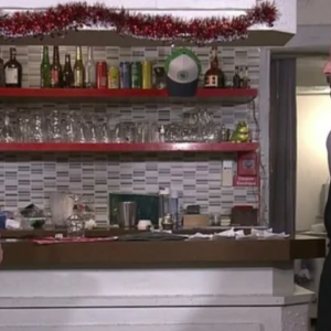 Sur Facebook, il annonce la fermeture de son restaurant "La Grenouille", situé en Essonne.

Steve, patron de "La Grenouille", dans "Cauchemar en cuisine".