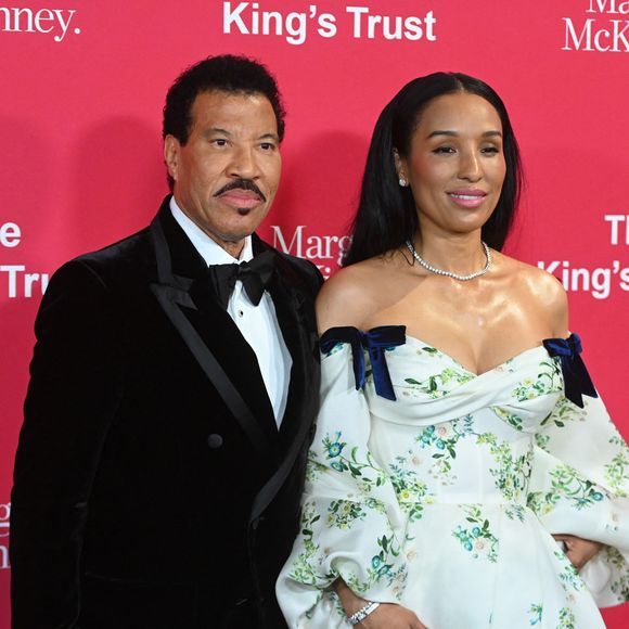 Lionel Richie and Lisa Parigi - Photocall de la soirée de gala The King's Trust Global Gala à New York le 2 mai 2024. STARMAX / BESTIMAGE